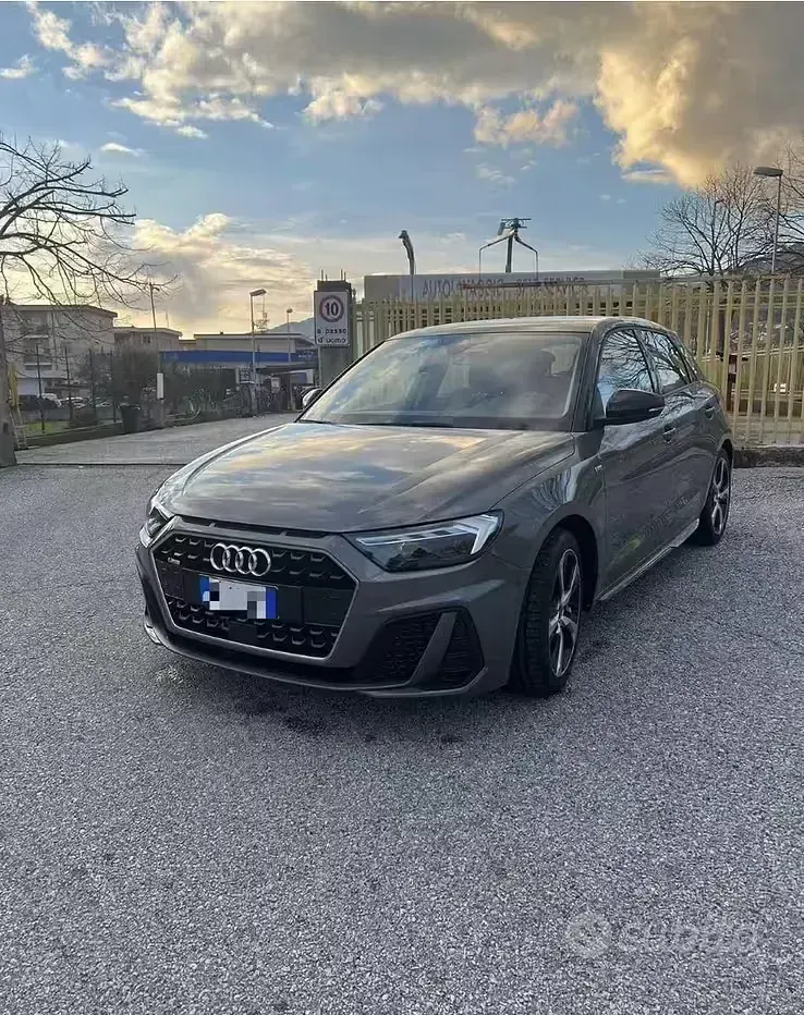 Usata Audi A1 Sportback S-Line 95 CV (69 kW) 2021 Grigio Utilitaria