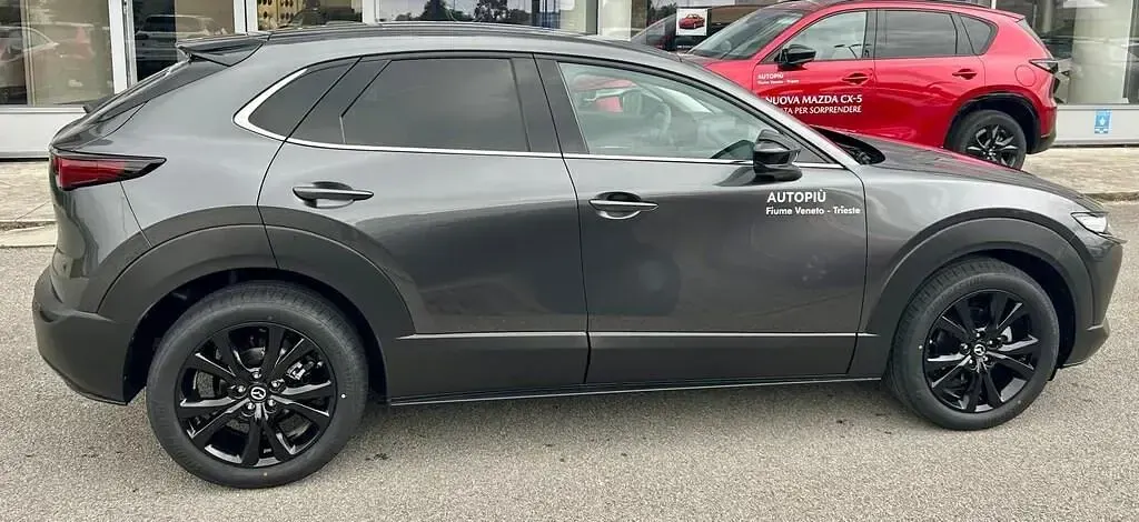 Nuova Mazda CX-30 140 CV (102 kW) 2026 Machine grey SUV