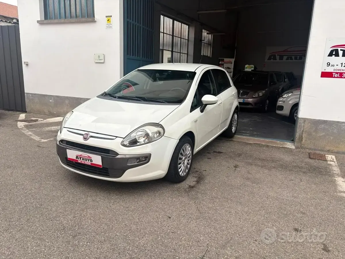 Usata Fiat Punto Evo Emotion 77 CV (56 kW) 2010 Utilitaria