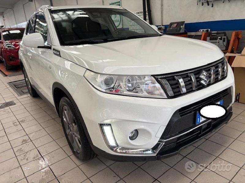 Usata Suzuki Vitara Cool 111 CV (81 kW) 2019 Bianco SUV