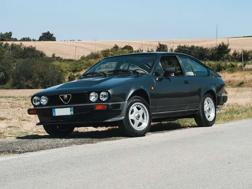 Usata Alfa Romeo GTV 158 CV (116 kW) 1981 Coupé