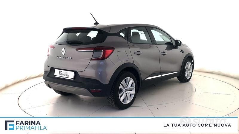Usata Renault Captur Zen 101 CV (74 kW) 2021 Grigio scuro SUV