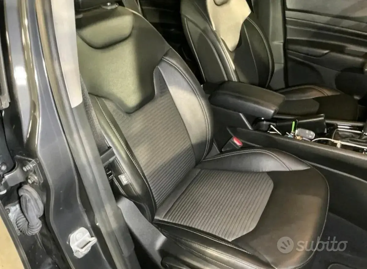 Usata Jeep Compass 190 CV (139 kW) 2023 Grigio SUV