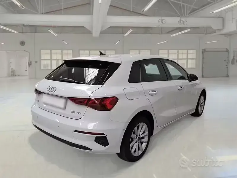 Usata Audi A3 Business 150 CV (110 kW) 2022 Bianco Berlina