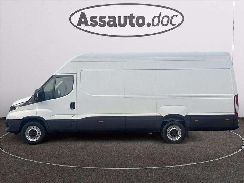 Usata Iveco Daily 156 CV (114 kW) 2021 Bianco pastello Furgone