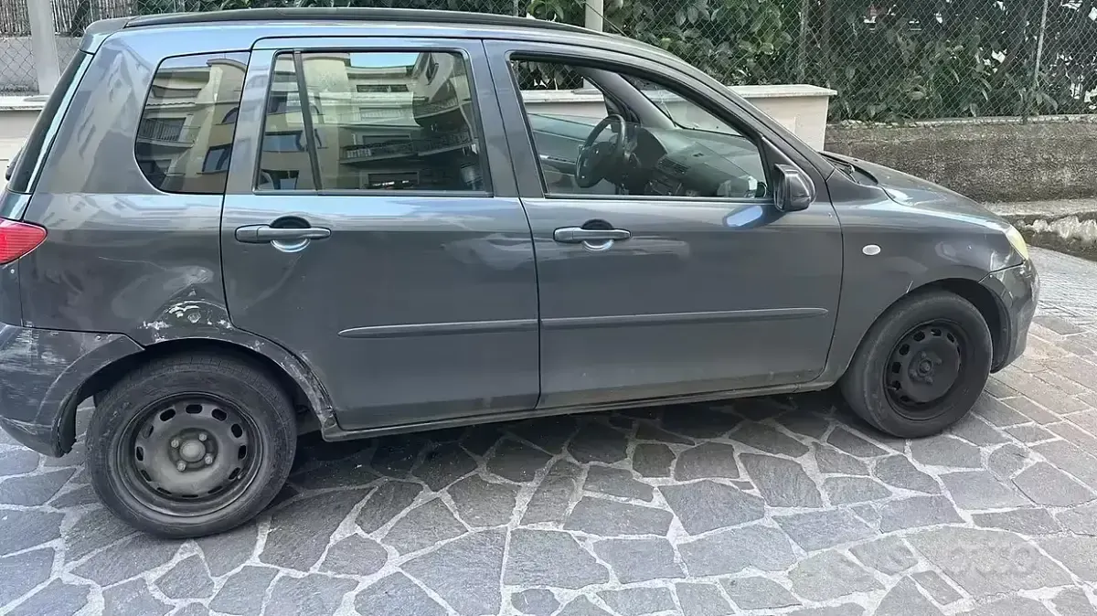 Usata Mazda 2 68 CV (50 kW) 2004 Utilitaria