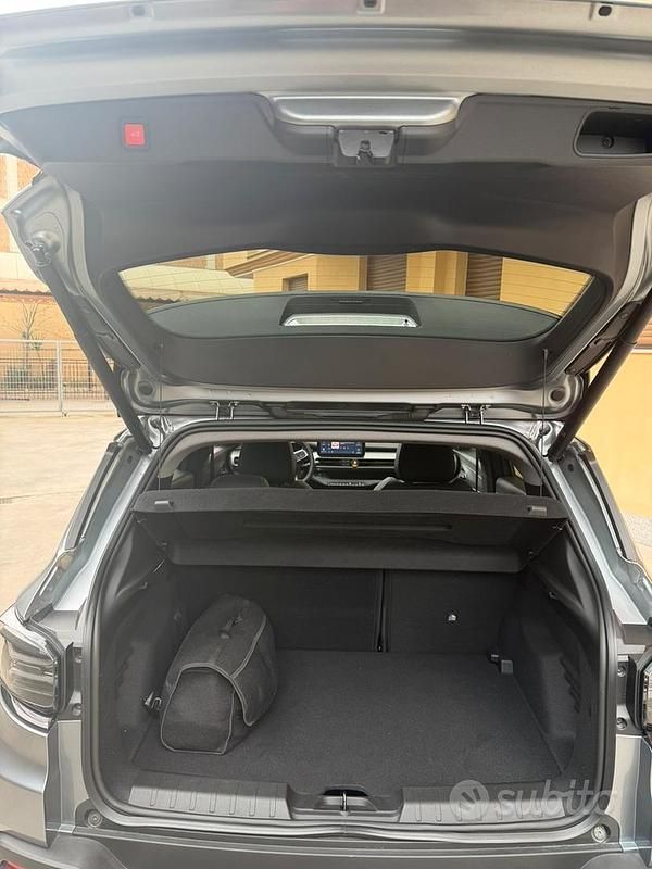 Usata Jeep Avenger Summit 101 CV (74 kW) 2025 Grigio SUV