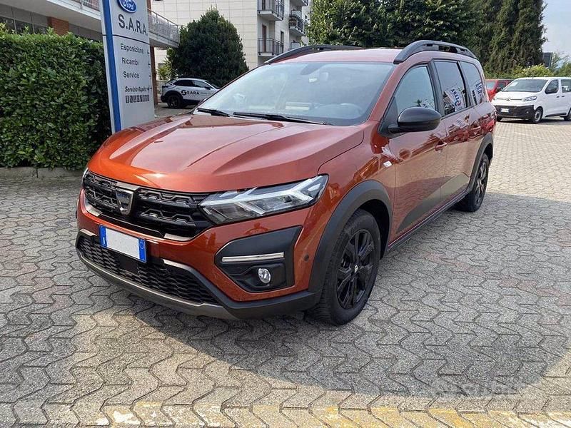 Usata Dacia Jogger Extreme 101 CV (74 kW) 2022 Rosso Monovolume