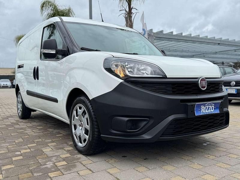 Grigio Usata 2016 Fiat Doblò Trekking Monovolume | 11.899 € (Ottimo prezzo) - Immagine 1/4