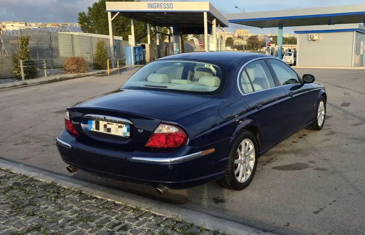 Usata Jaguar S-Type Executive 238 CV (175 kW) 2002 Blu/azzurro Berlina
