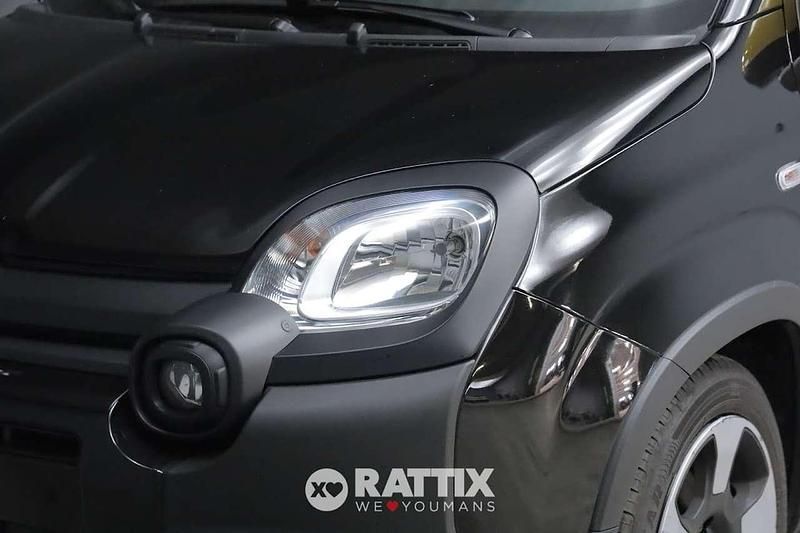 Usata Fiat Panda Cross Cross 69 CV (50 kW) 2025 Nero cinema Utilitaria