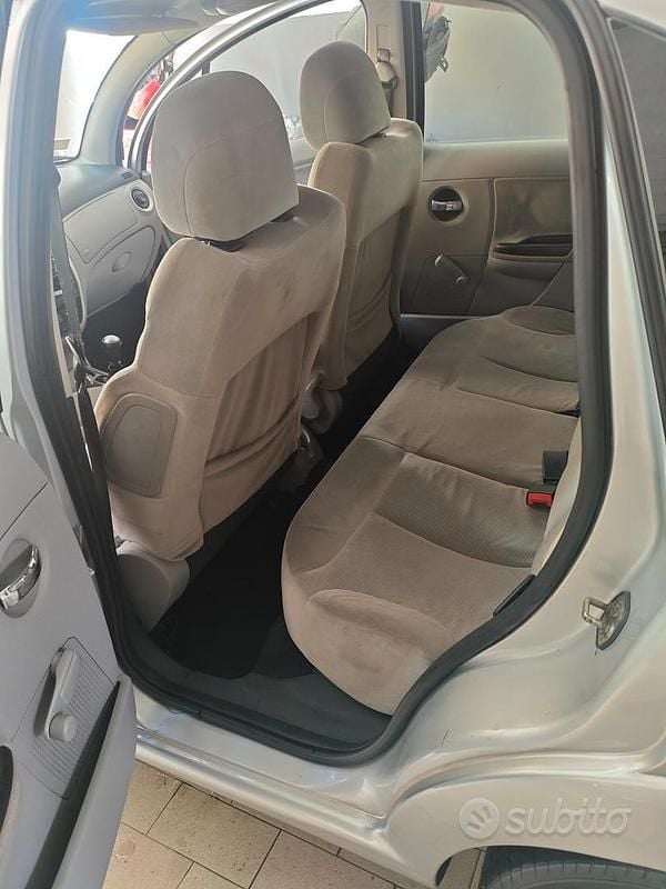 Usata Citroën C3 Exclusive 73 CV (53 kW) 2011 Grigio Berlina