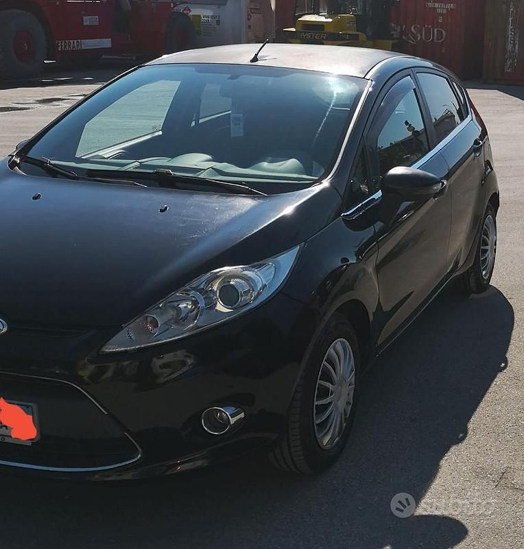 Usata Ford Fiesta Titanium 68 CV (50 kW) 2009 Nero Utilitaria