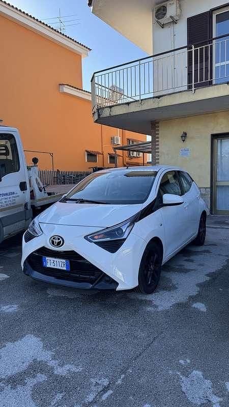Usata 2019 Toyota Aygo X-clusiv Due volumi | 10.500 € (Buon prezzo) - Immagine 1/4