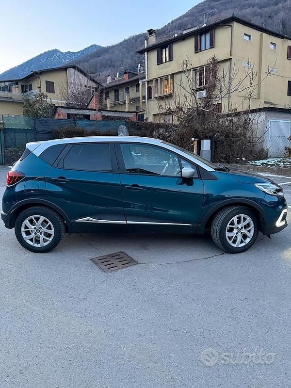 Usado Renault Captur 115 CV (84 kW) 2019 Verde SUV