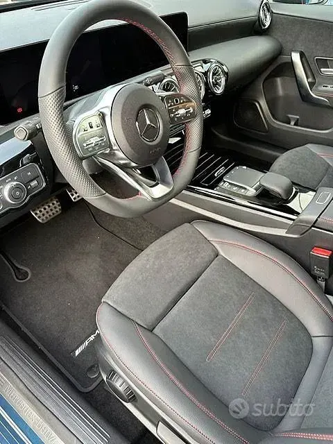 Usata Mercedes A180 Premium 116 CV (85 kW) 2022 Blu Berlina