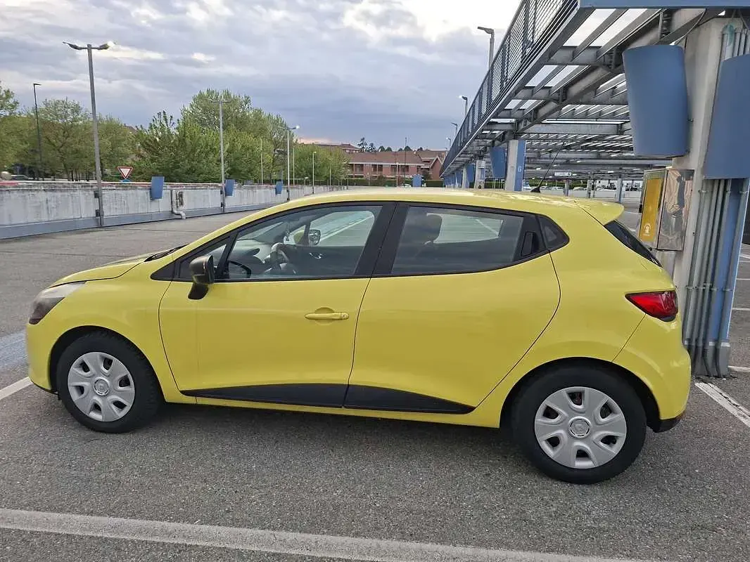 Usata Renault Clio IV 73 CV (53 kW) 2014 Berlina