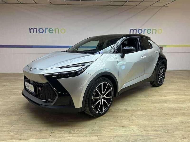 Argento Usata 2024 Toyota C-HR Sport SUV | 37.990 € (Cara) - Immagine 1/4