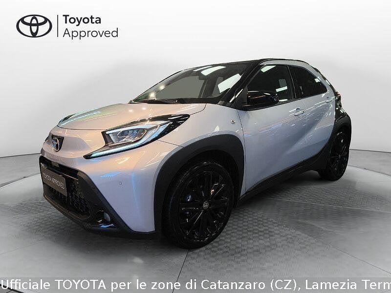 Usata Toyota Aygo X Edition-S 72 CV (52 kW) 2024 Grigio SUV