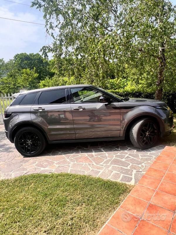Usata Land Rover Range Rover evoque 150 CV (110 kW) 2015 Grigio SUV