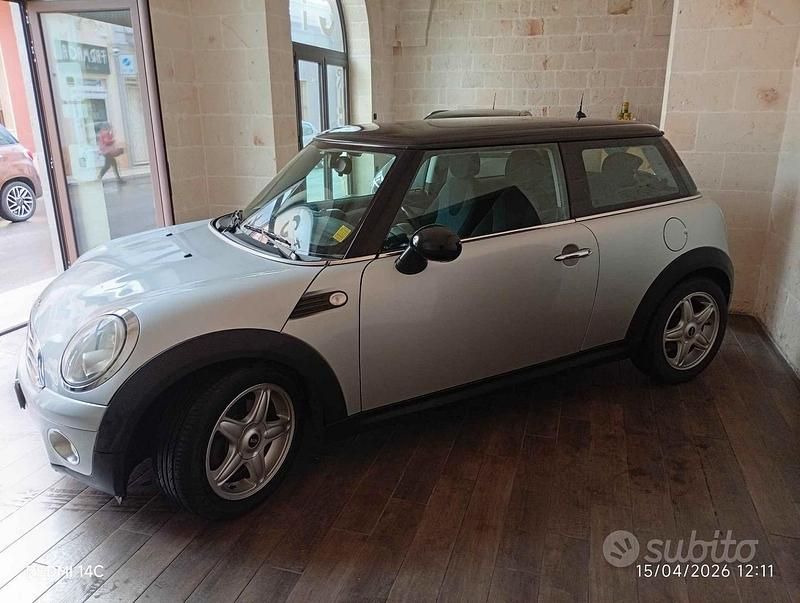 Usado Mini Cooper 109 CV (80 kW) 2009 Gris Utilitario