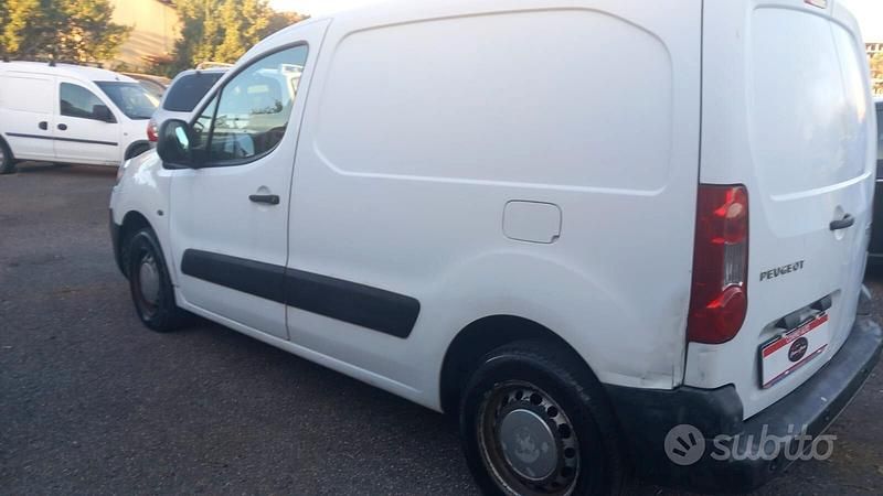 Usata Peugeot Partner 90 CV (66 kW) 2010 Bianco Monovolume