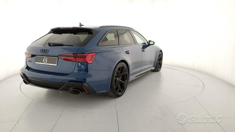 Usata Audi RS6 Performance 630 CV (463 kW) 2024 Blu Station wagon