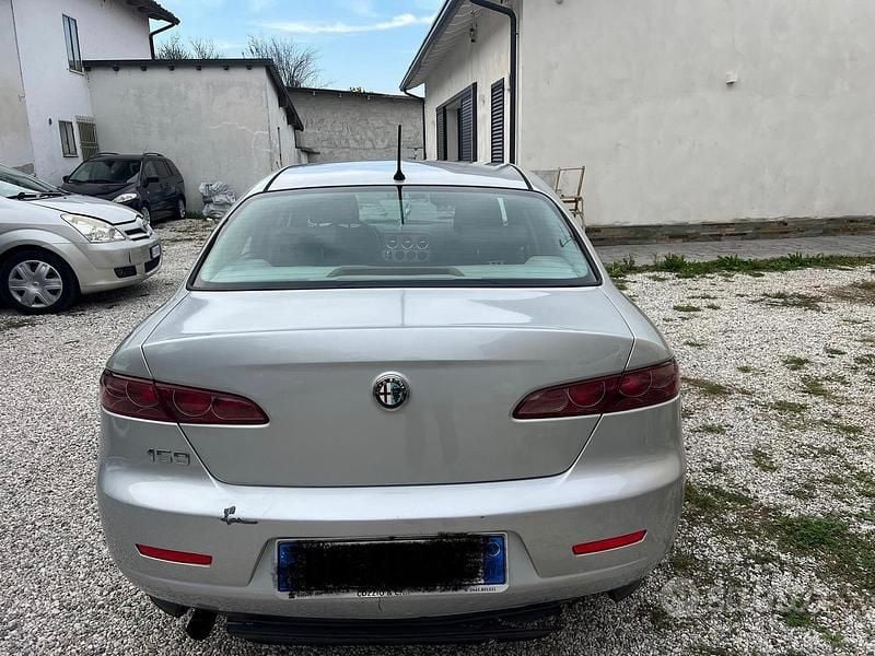 Usata Alfa Romeo 159 Progression 140 CV (102 kW) 2009 Grigio Berlina