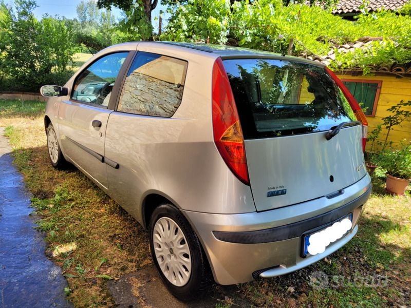 Usata Fiat Punto 80 CV (58 kW) 2002 Grigio Utilitaria