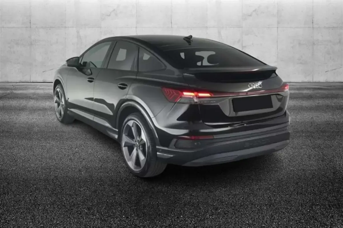 Usata Audi Q4 e-tron 69 kW (95 CV) 2023 Nero SUV