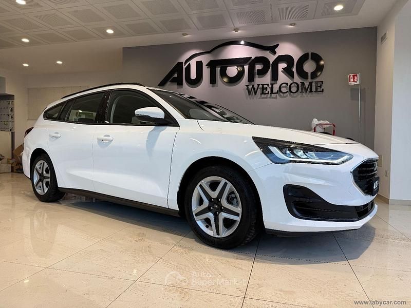 Usata Ford Focus Business Edition 120 CV (88 kW) 2022 Bianco Station wagon