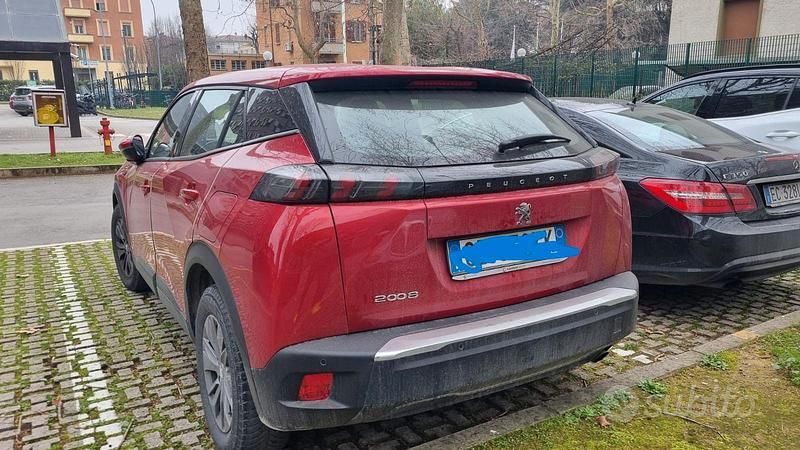 Usata Peugeot 2008 Active 110 CV (80 kW) 2020 Rosso SUV