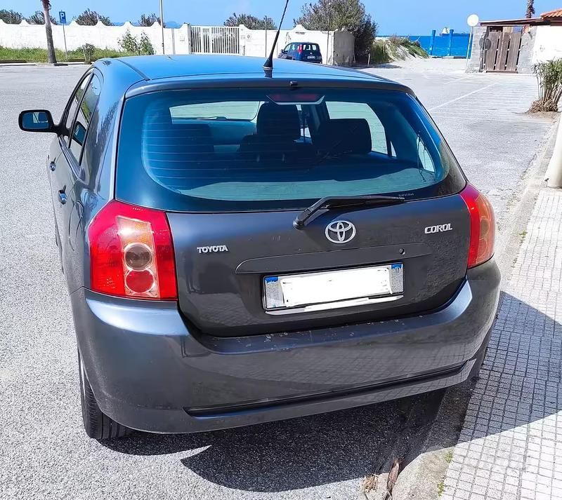 Usata Toyota Corolla 2006 Grigio Berlina