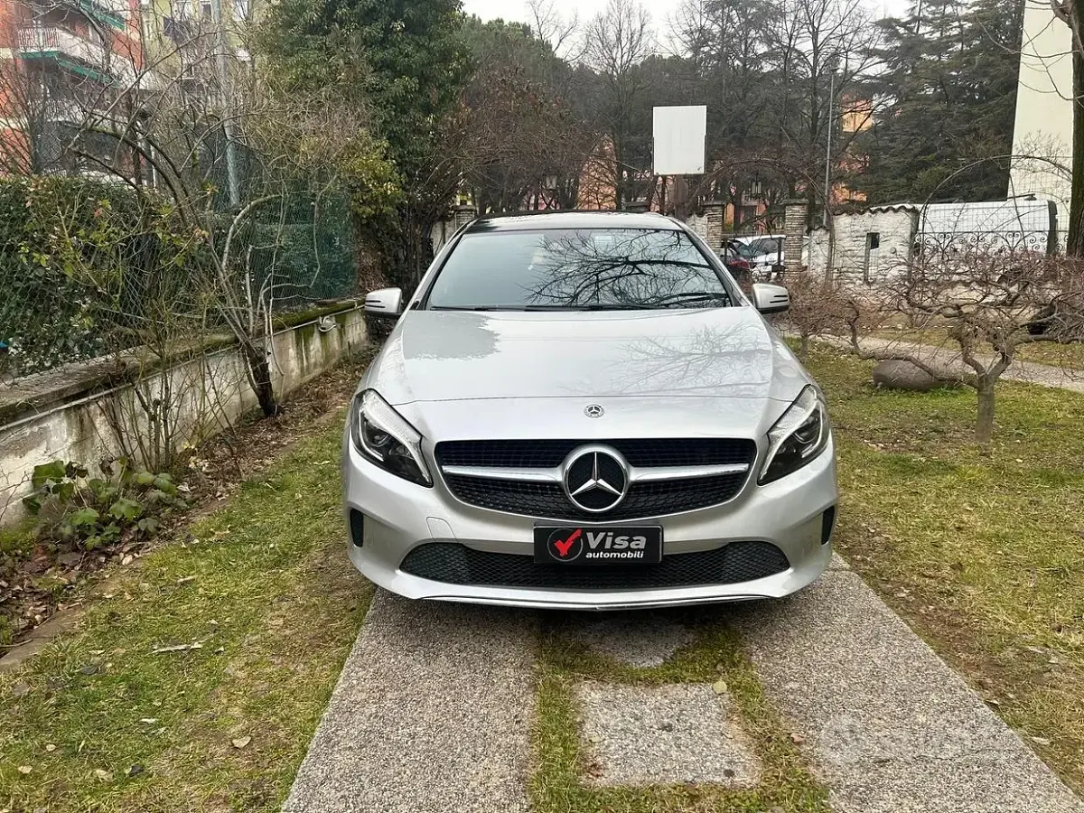 Usata Mercedes A220 177 CV (130 kW) 2018 Grigio Berlina