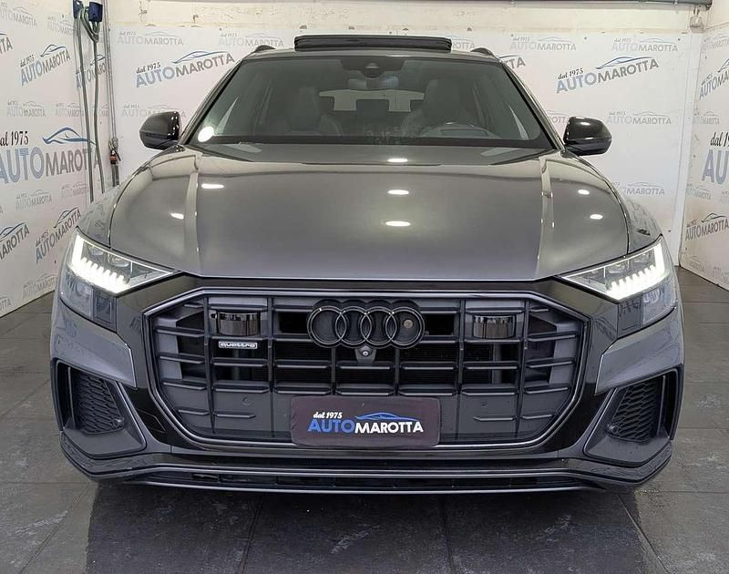 Usata Audi Q8 Sport 286 CV (210 kW) 2019 Grigio SUV
