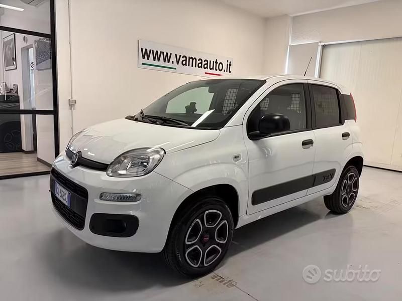 Usata Fiat Panda 4x4 Pop 86 CV (63 kW) 2022 Bianco Utilitaria