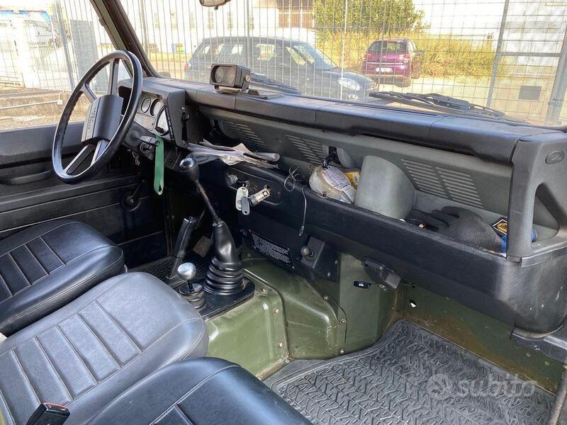 Usato 1989 Land Rover Defender 2.5 Diesel 86 CV (10.900 €)