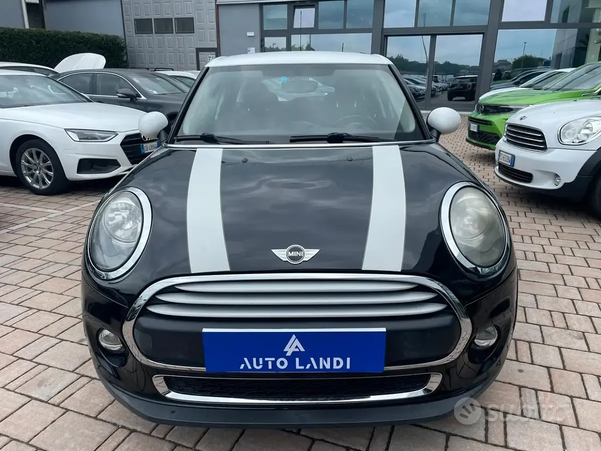 Usata Mini ONE 75 CV (55 kW) 2016 Nero Utilitaria