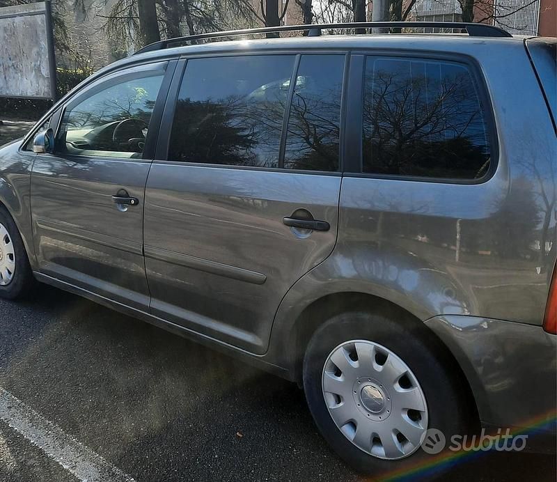 Usata VW Touran 105 CV (77 kW) 2006 Grigio Monovolume
