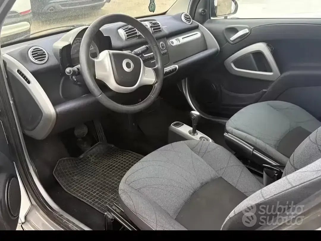 Usata Smart ForTwo Coupé 41 CV (30 kW) 2011 Grigio Coupé