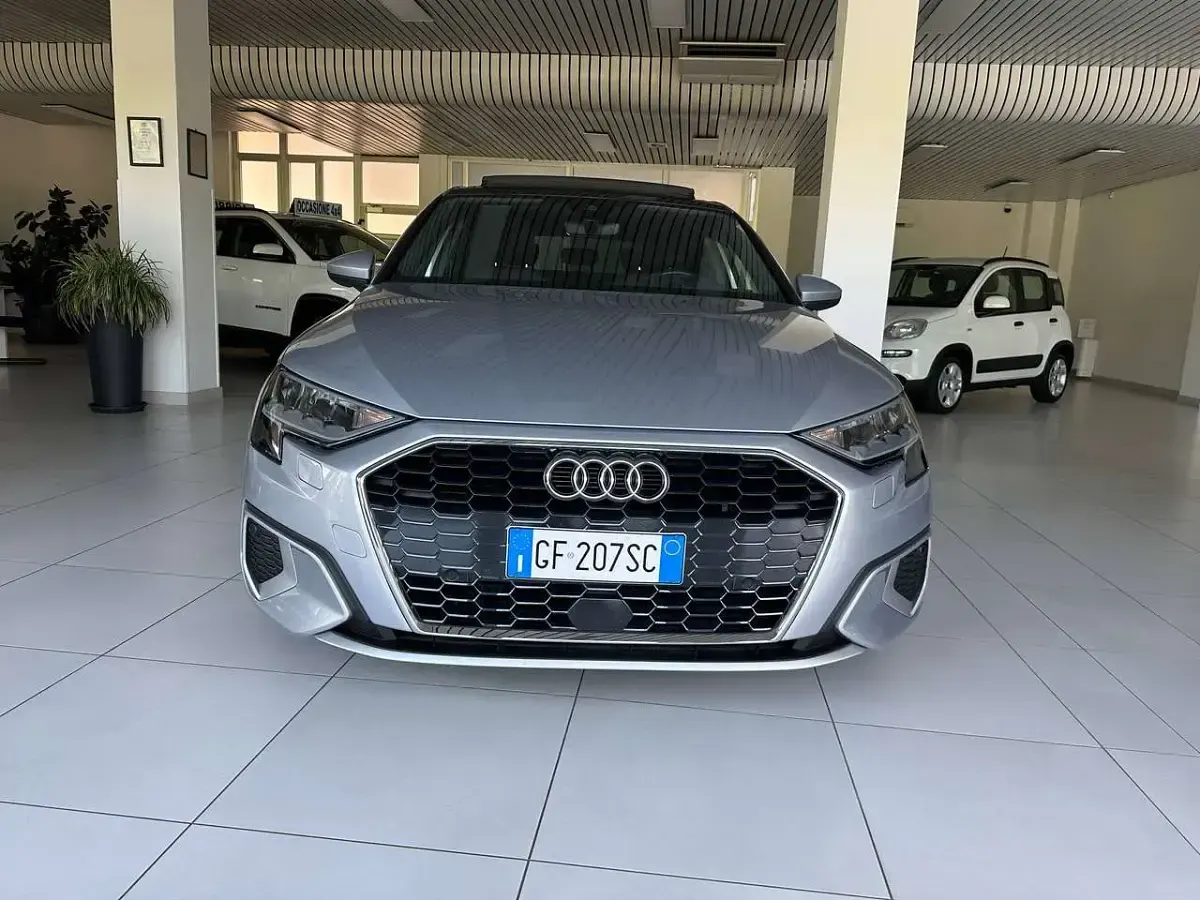 Usata Audi A3 Advanced 150 CV (110 kW) 2021 Argento floret Berlina
