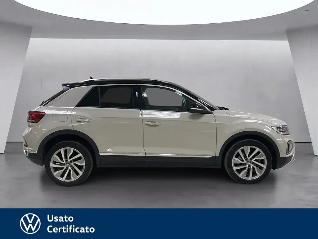 Usata VW T-Roc Style 150 CV (110 kW) 2023 Nero / pastello SUV