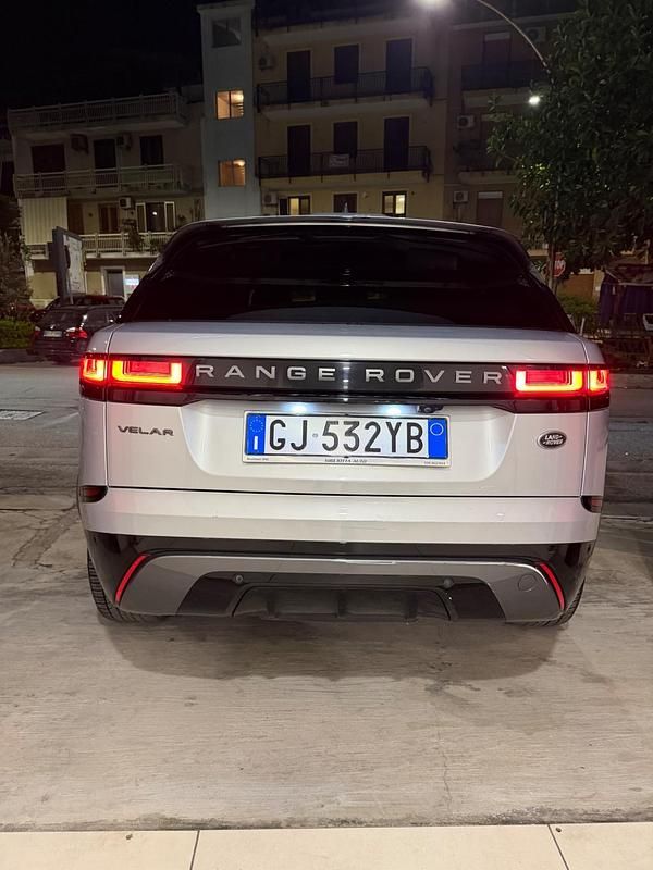 Usata Land Rover Range Rover Velar SE Dynamic 203 CV (149 kW) 2022 Argento SUV
