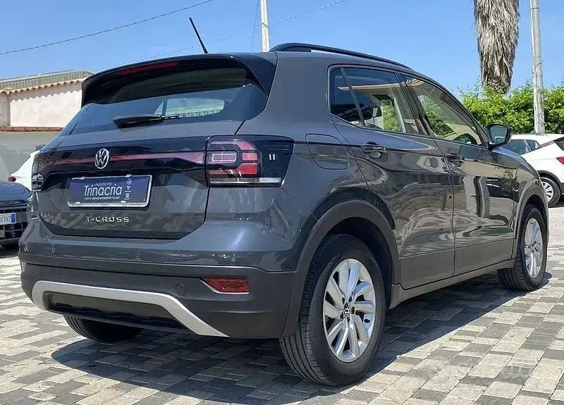 Usata VW T-Cross Style 110 CV (80 kW) 2021 Grigio SUV