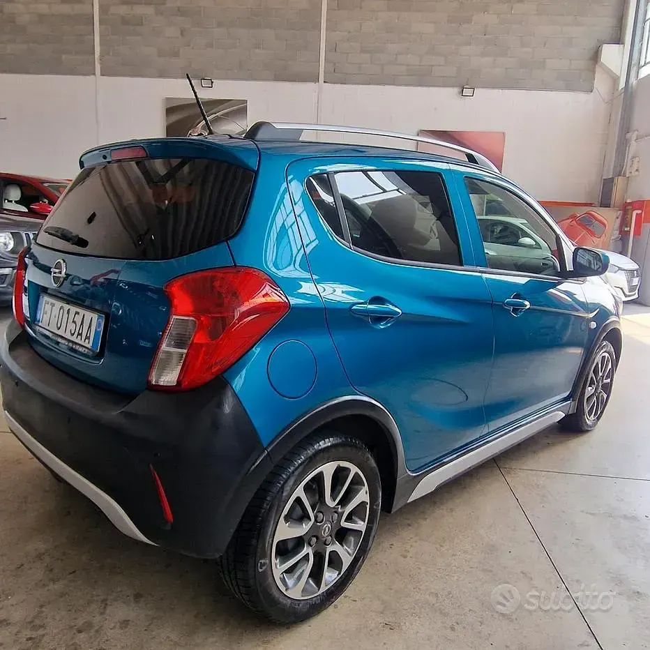 Usata Opel Karl Rocks S 73 CV (53 kW) 2018 Blu/azzurro Utilitaria