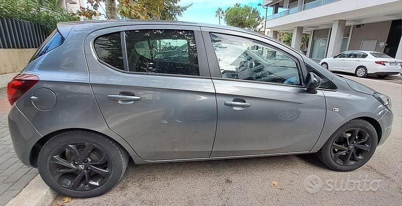 Usata Opel Corsa 90 CV (66 kW) 2018 Grigio Utilitaria