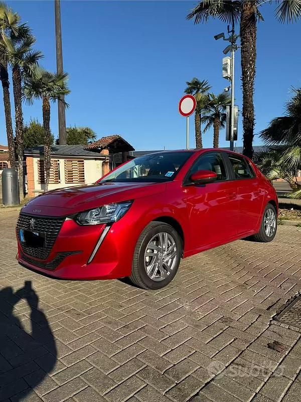 Usata Peugeot 208 Active 75 CV (55 kW) 2020 Rosso Utilitaria