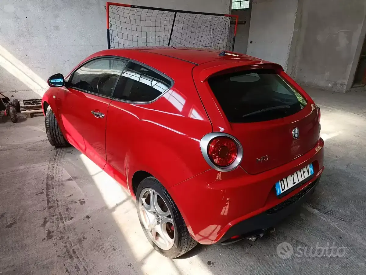 Usata Alfa Romeo MiTo 155 CV (114 kW) 2009 Rosso Utilitaria
