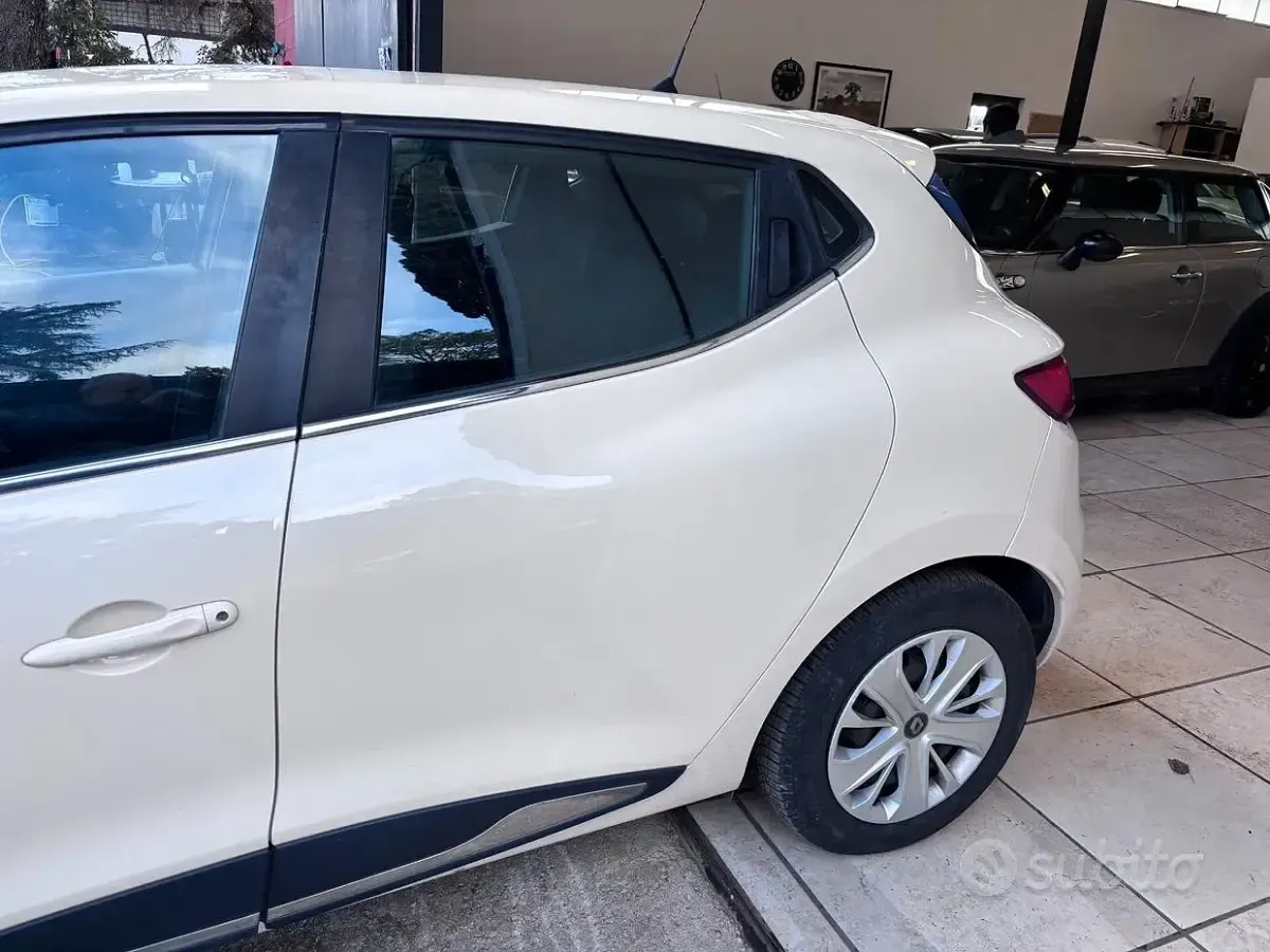 Usata Renault Clio IV 75 CV (55 kW) 2016 Berlina
