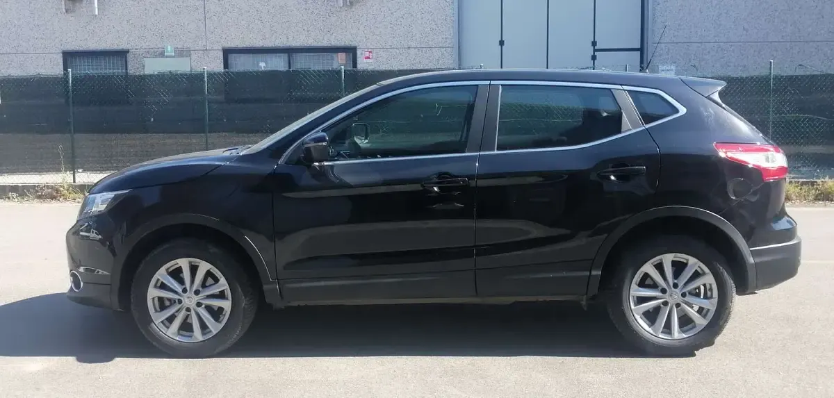 Usata Nissan Qashqai Acenta 131 CV (96 kW) 2016 Nero SUV